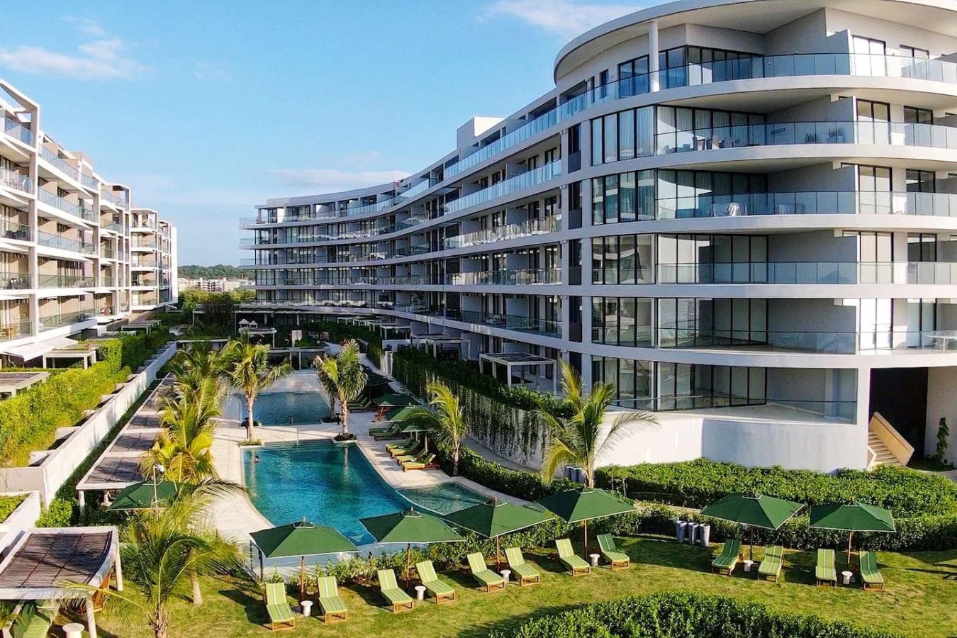 Beachfront Apartment | Private Pool | Morros Kai