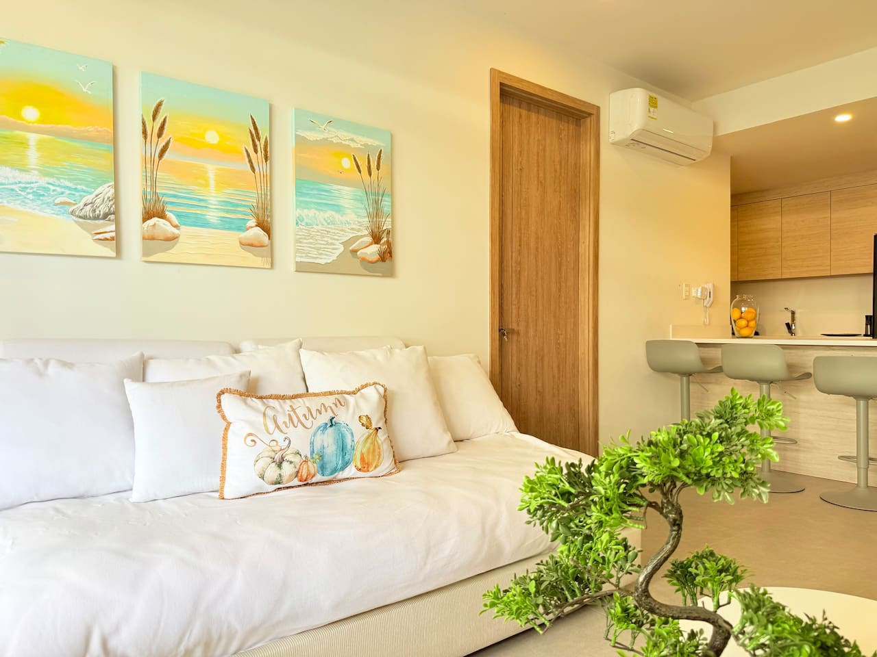 Beachfront Apartment | Private Pool | Morros Kai