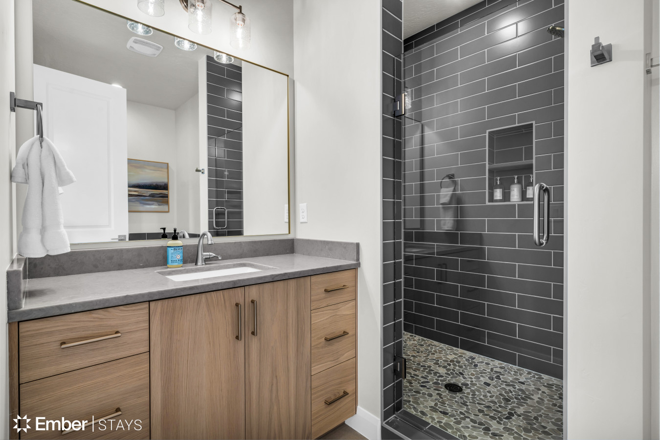 Anna Cabana by Ember Stays | Photo 29