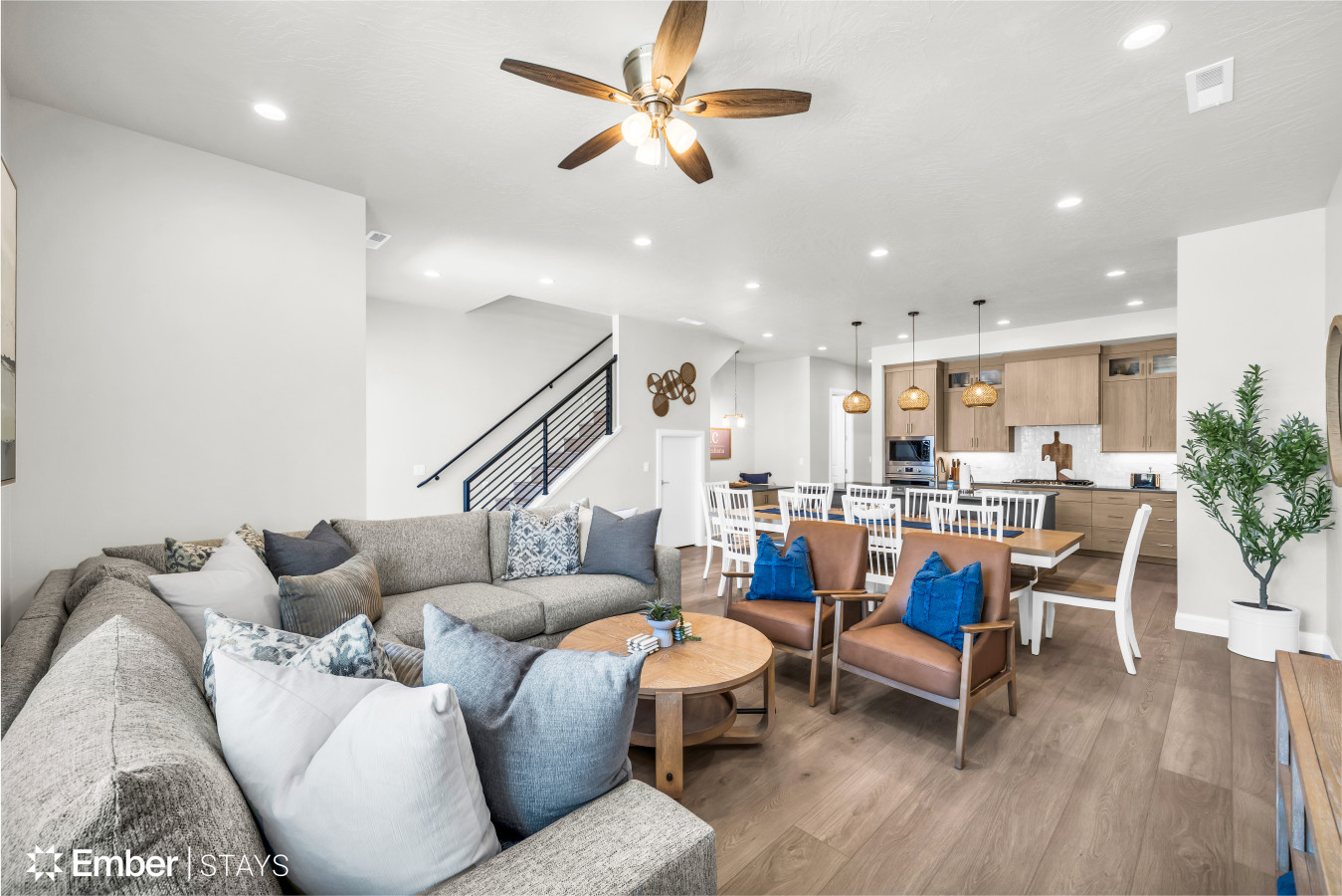 Anna Cabana by Ember Stays | Photo 8