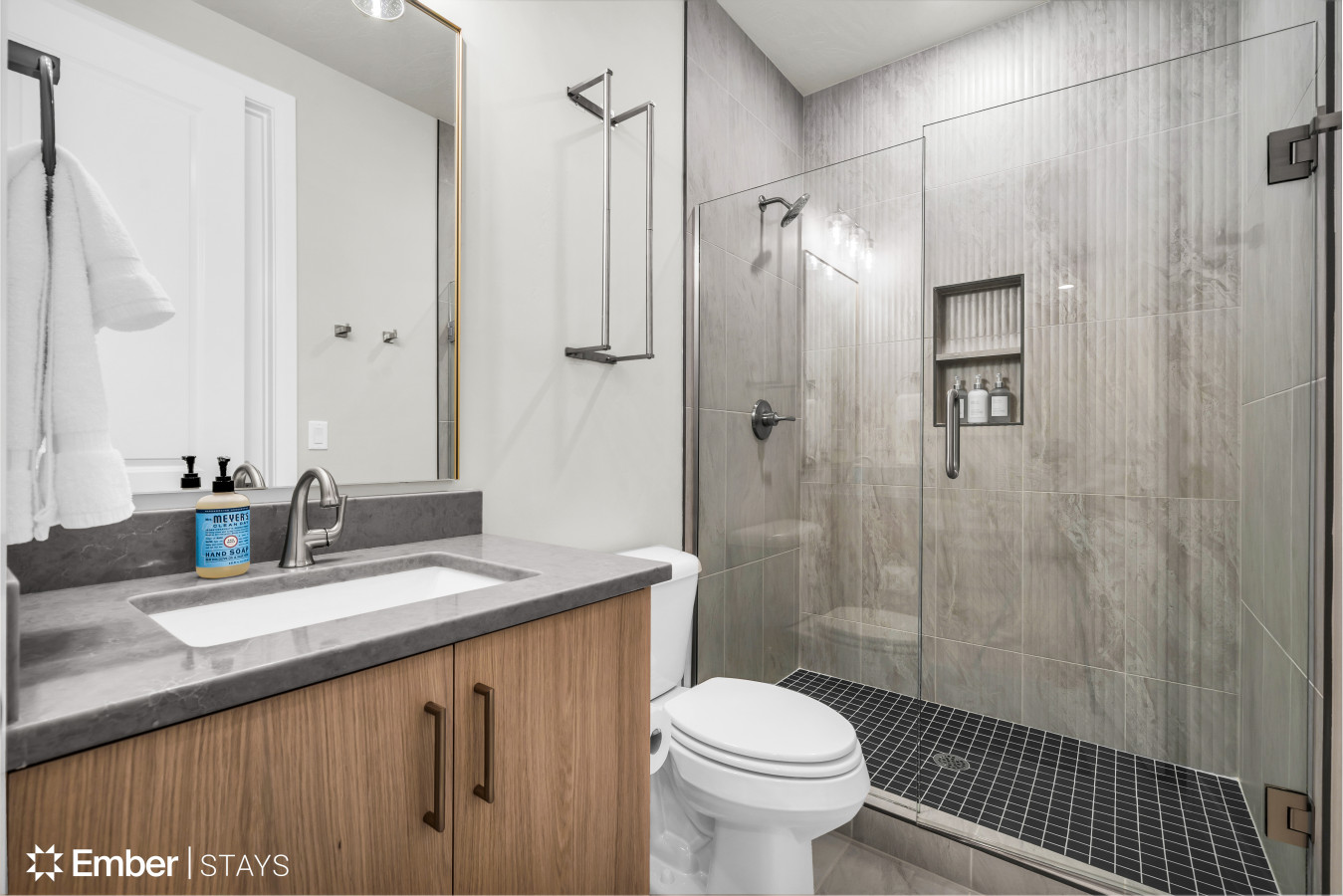 Anna Cabana by Ember Stays | Photo 33