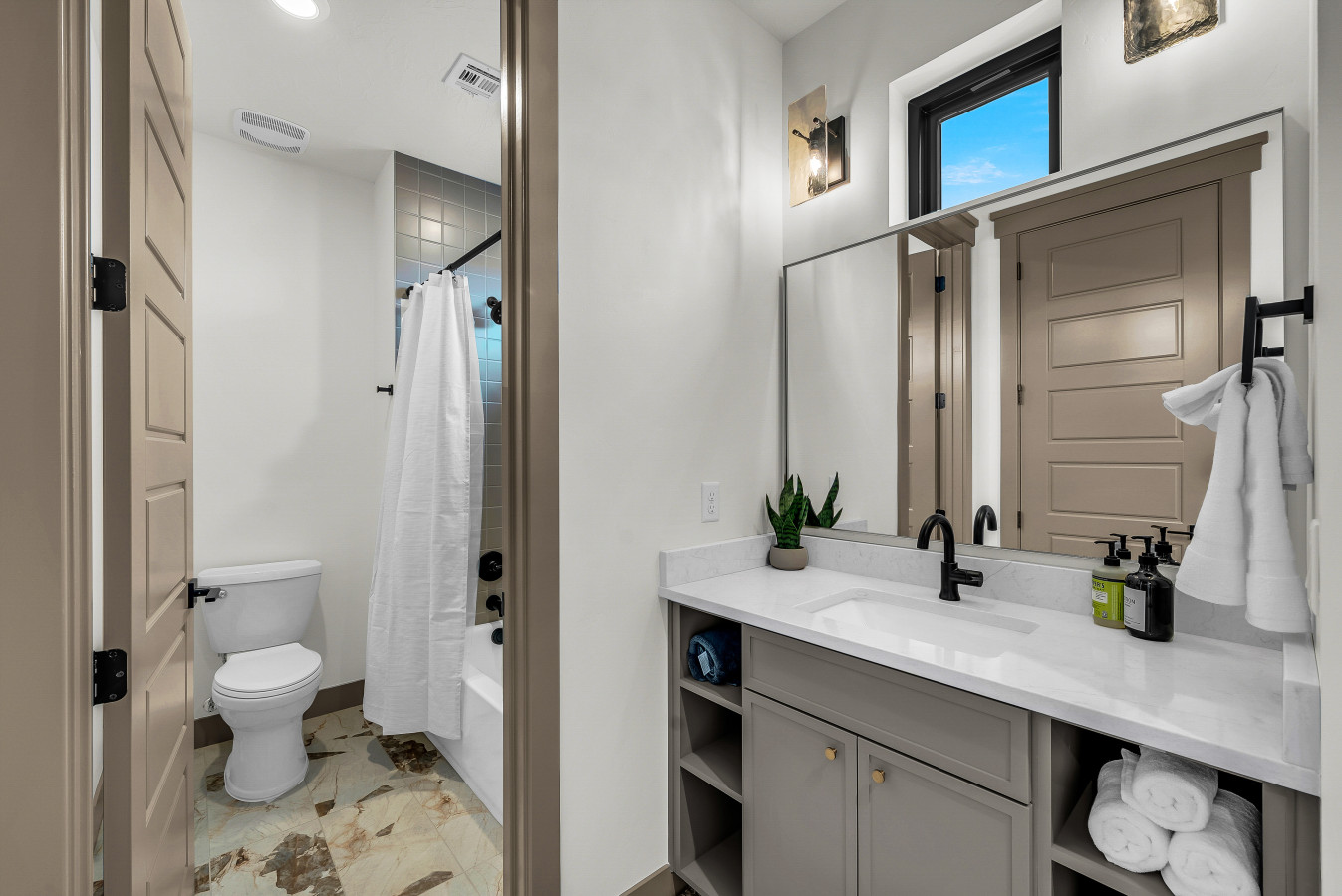 Sunstone Sanctuary at Desert Color (by Ember Stays) | Photo 31