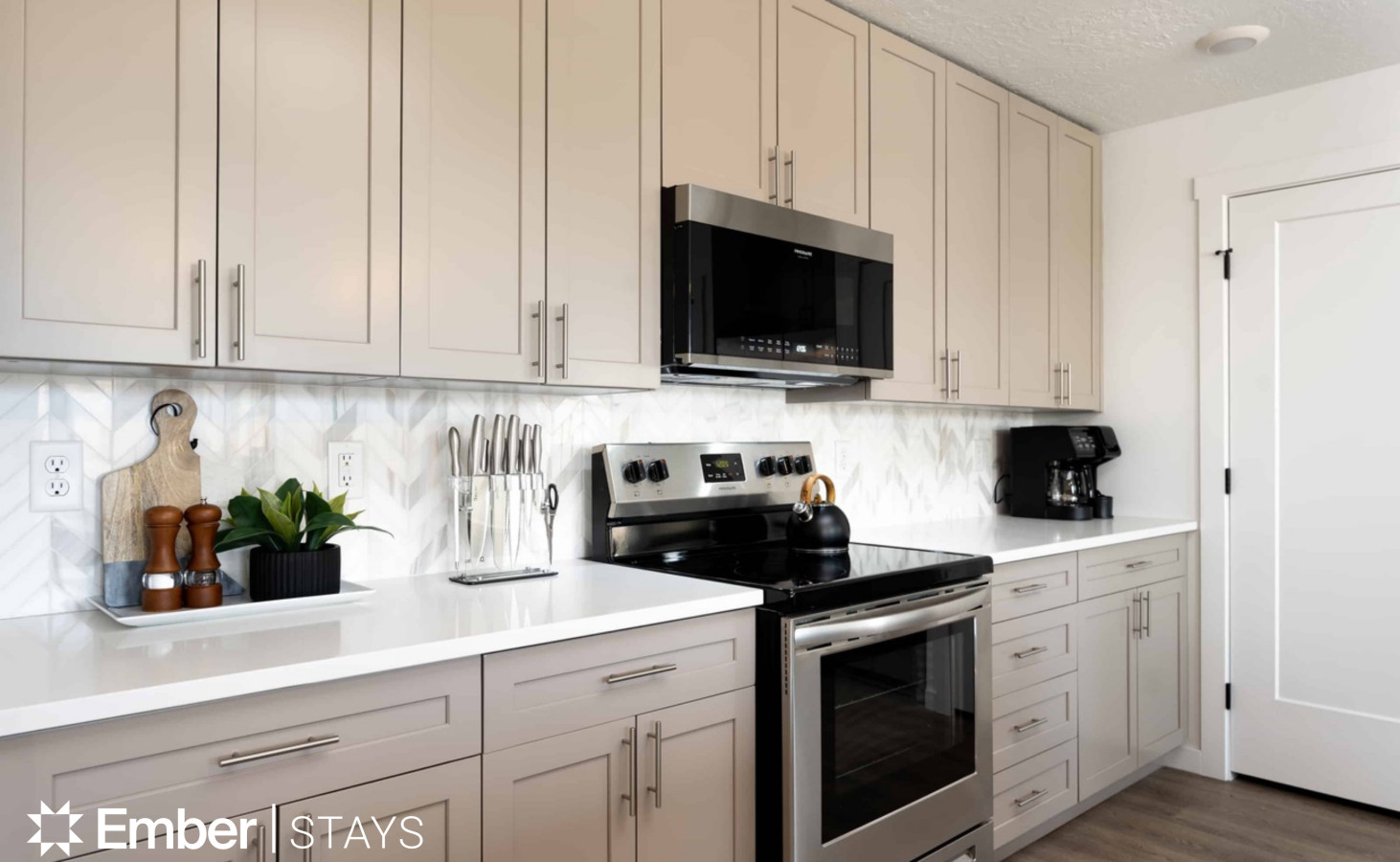 Blue Lagoon at Desert Color 9