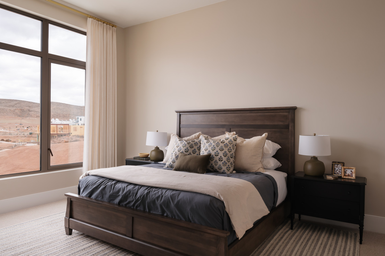 King Room with Ensuite Bathroom