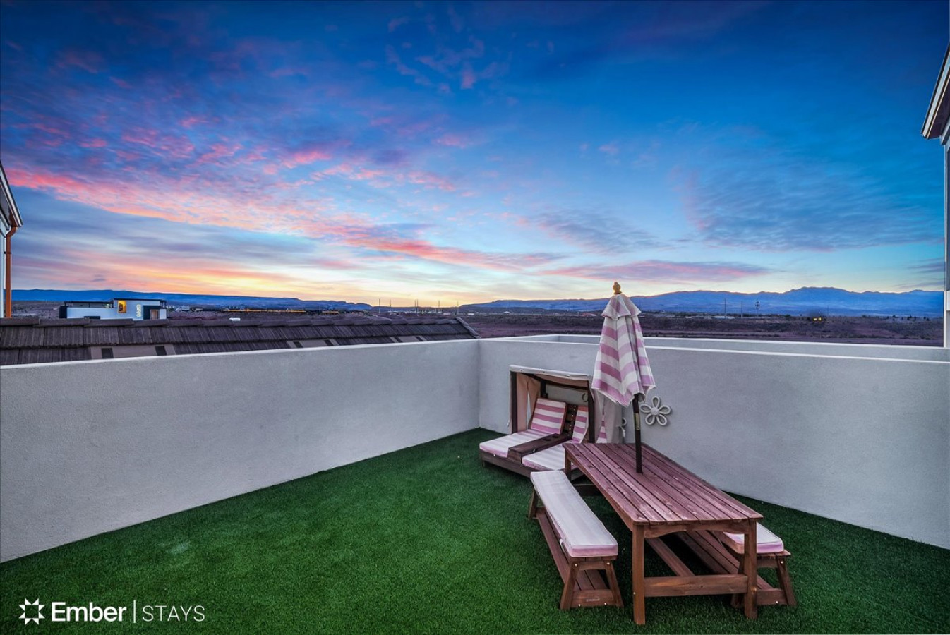 Rockaway Retreat at Desert Color by Ember Stays | Photo 55
