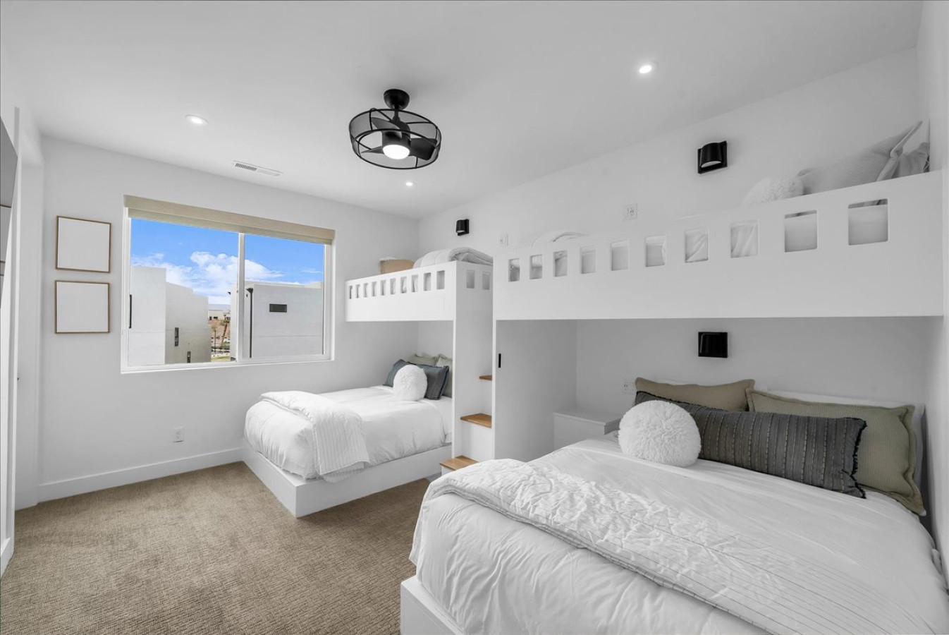 Beachwood Breeze at Desert Color by Ember Stays | Photo 19