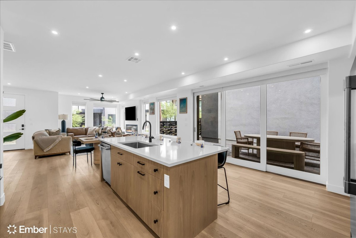 Beachwood Breeze at Desert Color by Ember Stays | Photo 6
