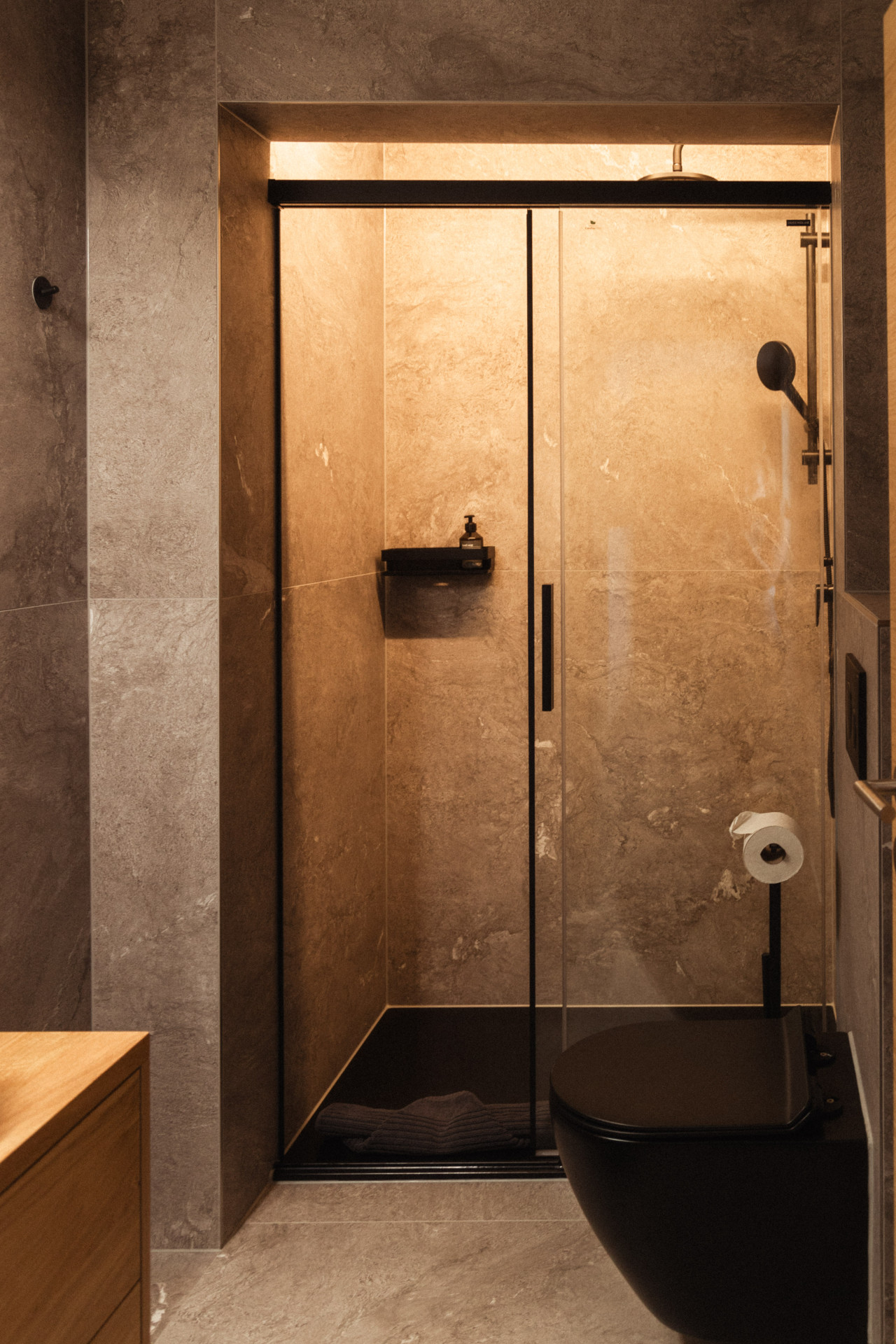Verona Apartment by HomeFlow Zermatt