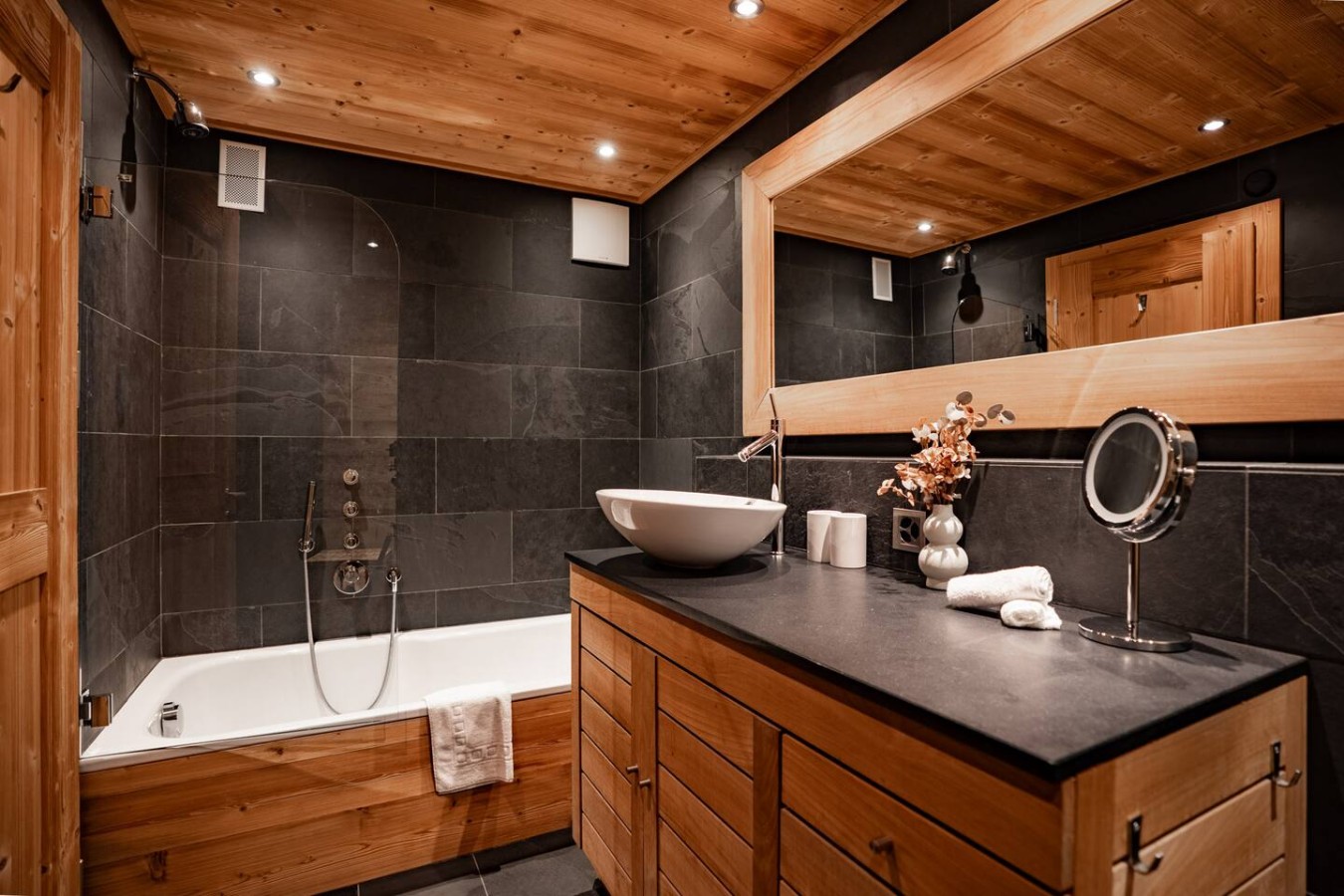 Whymper Apartment by HomeFlow Zermatt – Foto 39