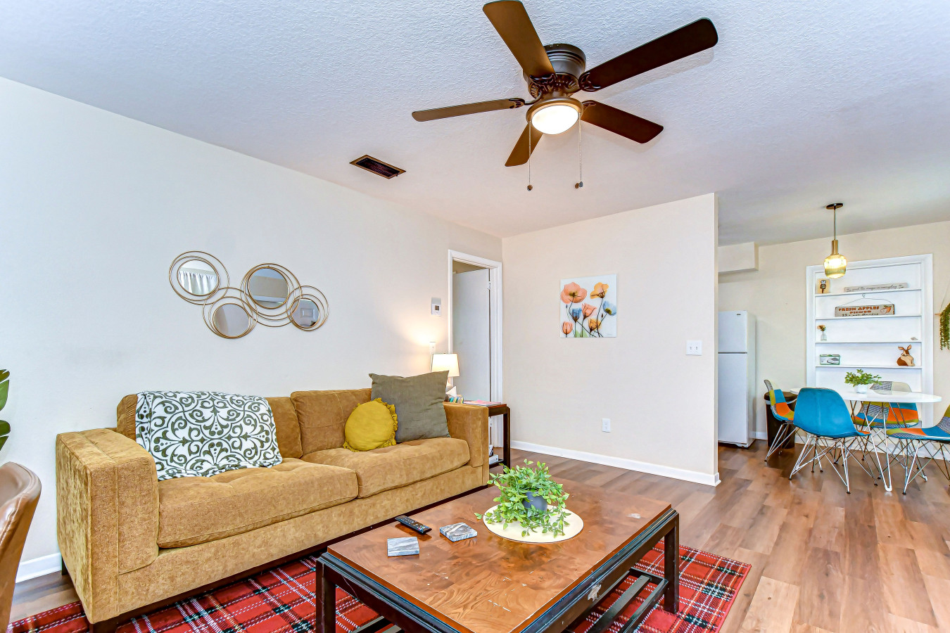 Charming Complex With Heated Pool And Outdoor Lounging Areas - Cozy Retreat - Pinellas Park, FL