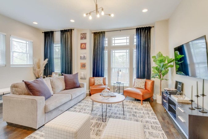 2 Luxury Rooftops | Scenic Views & Memorable Nites