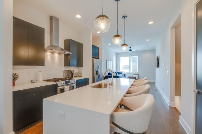 West Nashville Oasis | Rooftop Views | Prime Area