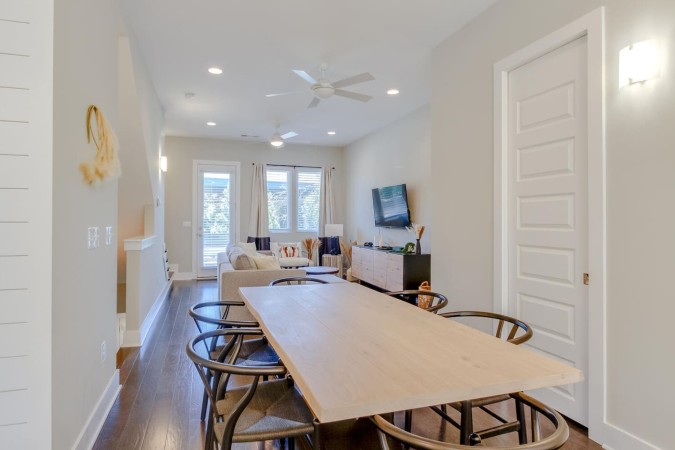 Modern Luxe Townhome | Rooftop Terrace | Spacious