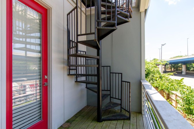 Modern Luxe Townhome | Rooftop Terrace | Spacious
