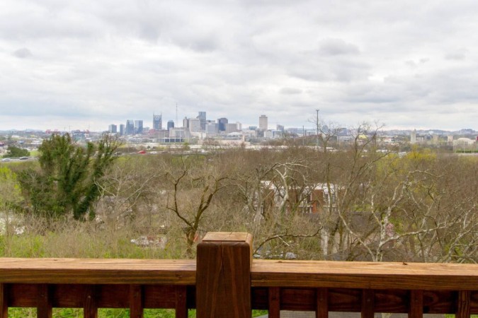City Overlook | 2 Balconies | Close to Downtown
