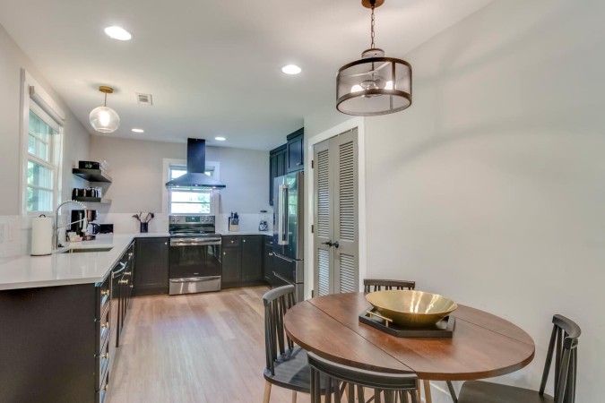 Historic Charm | Quiet Retreat | Walk to Franklin