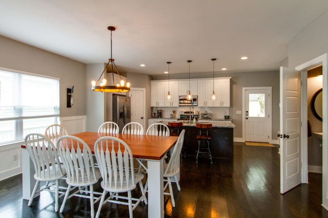 Large Home Downtown | Spacious & Comfy