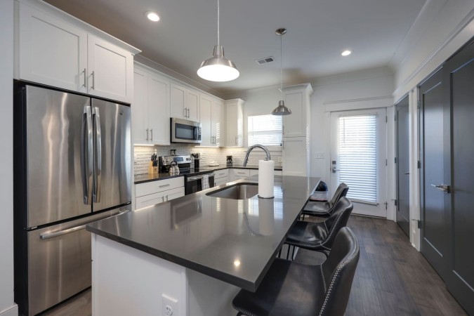 Broadway Escape | Prime Location + Gate Parking