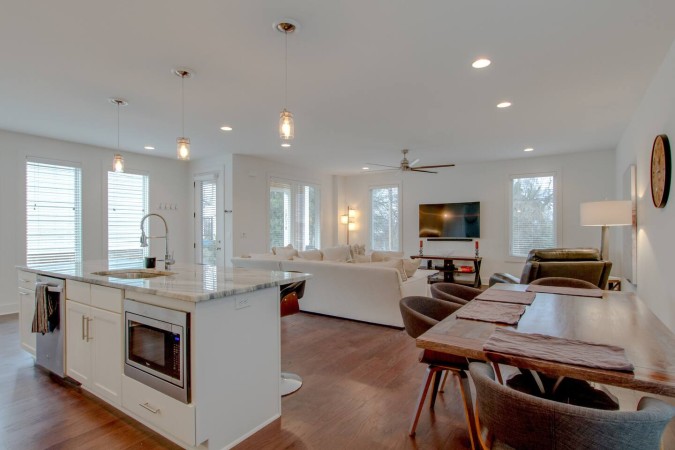 Modern Retreat | Rooftop Lounge | Germantown Gem