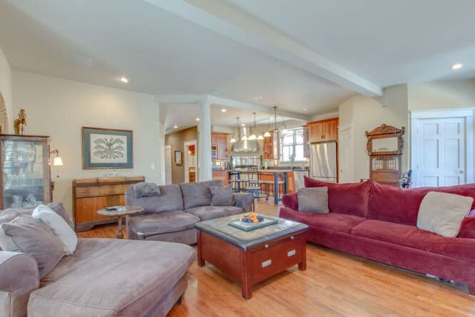 Vanderbilt Charmer off 21st | Walkable & Spacious