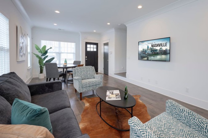 Affordable Comfort | Prime Townhome Near Broadway