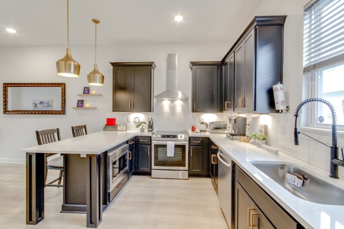 Gated Luxury | Prime Location | Ideal for Groups