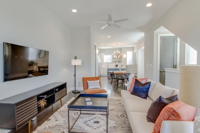 Modern Luxe Escape | Rooftop Views | Near Downtown