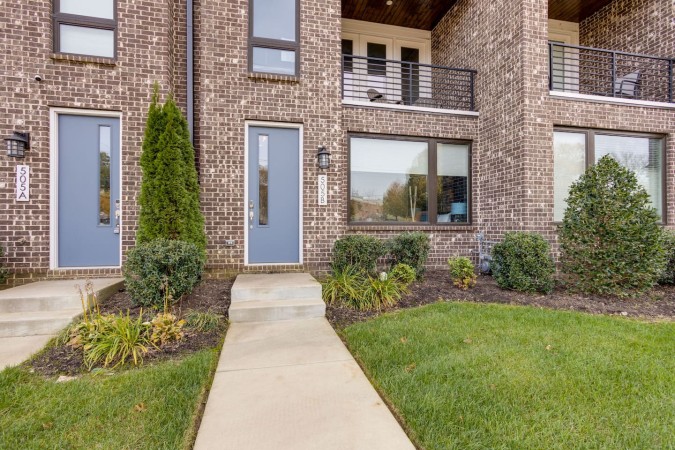Nashville Star | Ultra Luxe + Prime Location