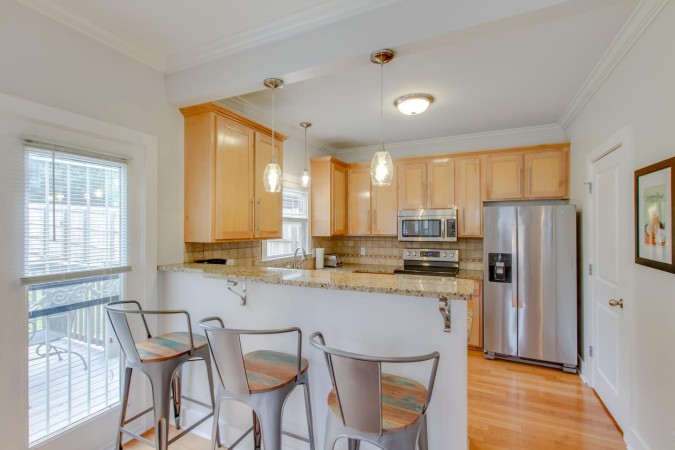 Germantown Haven | Private Yard + Near Broadway