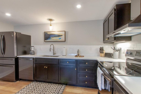 Spacious & Peaceful - Historic Franklin Quadplex