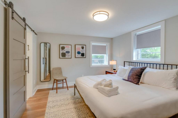 Spacious & Peaceful - Historic Franklin Quadplex