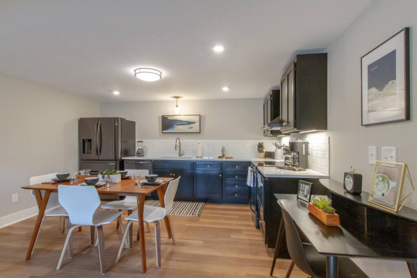 Spacious & Peaceful - Historic Franklin Quadplex