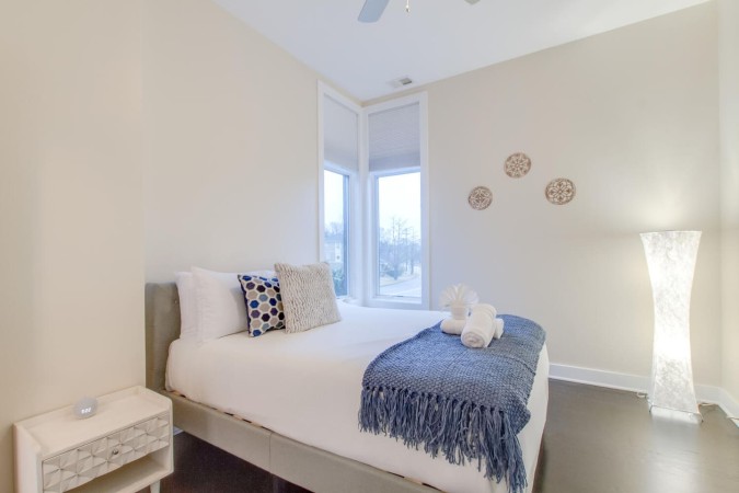 Stylish Home | Private Rooftop + Perfect Location