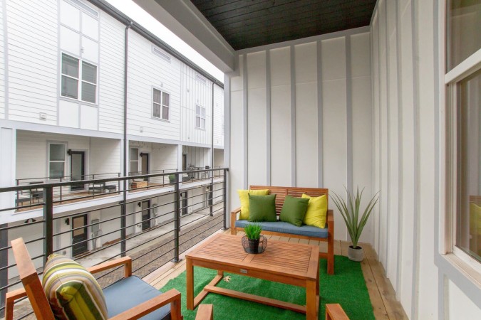 Hillsboro Retreat | Luxe Comfort + Private Terrace