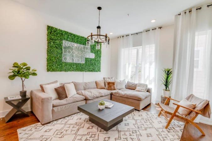 Stylish Rooftop Haven | Sleeps 12 Comfortably