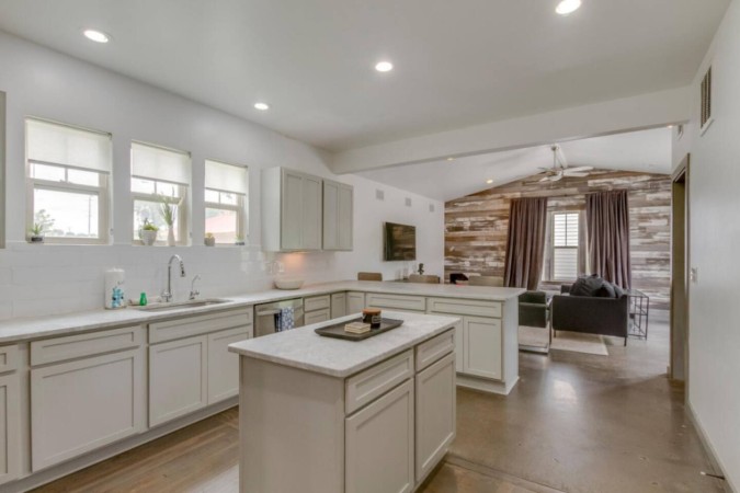 Wedgewood Retreat | Spacious | Central Location