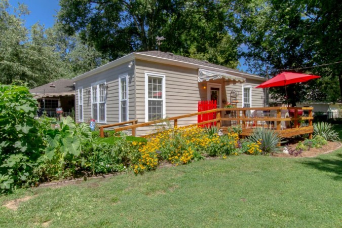 Cozy Green Hills Oasis | Pet-Friendly | Prime Area