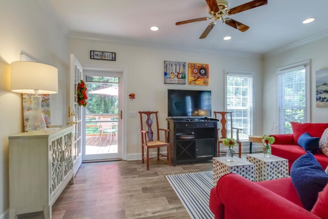Cozy Green Hills Oasis | Pet-Friendly | Prime Area
