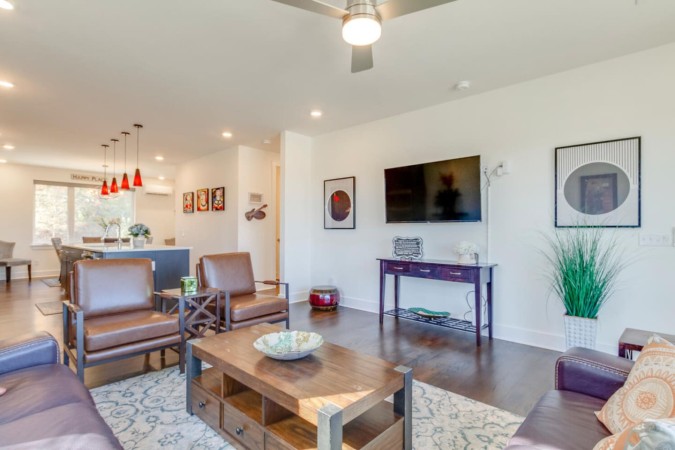 Modern Comfort | Spacious Retreat | Near BNA