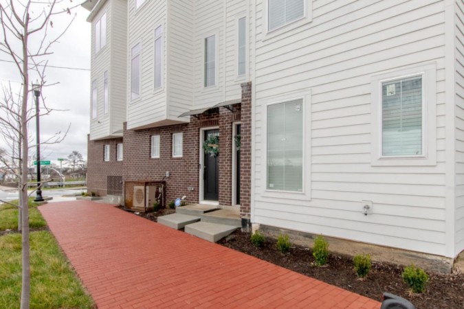 Jazz Junction | 2 BRs/5 Beds | 7 Mins to Broadway