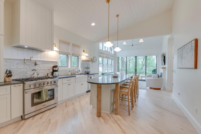 30 Day Minimum | Elegant Home in East Nashville