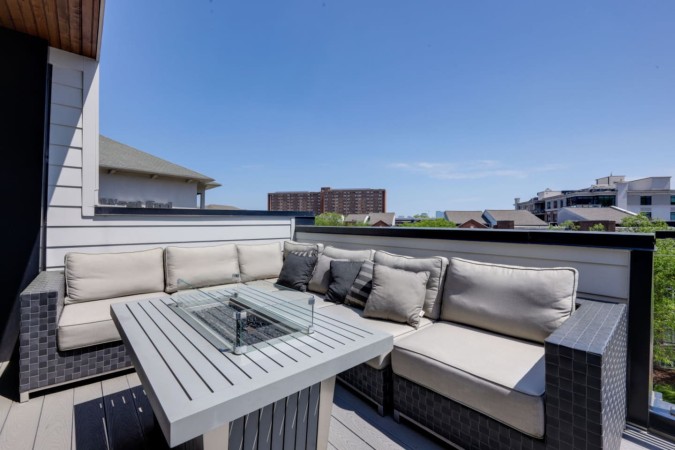 Elegant Escape | City Views + Premium Amenities