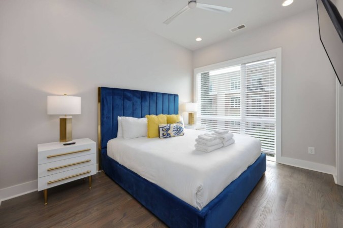 Sapphire Views | Modern, Spacious & Upscale