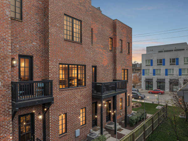 Downtown 3 Story Home | Private Garage + Walk to Geodis Park