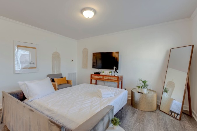 Play, Stay, Repeat | Cool 1BR