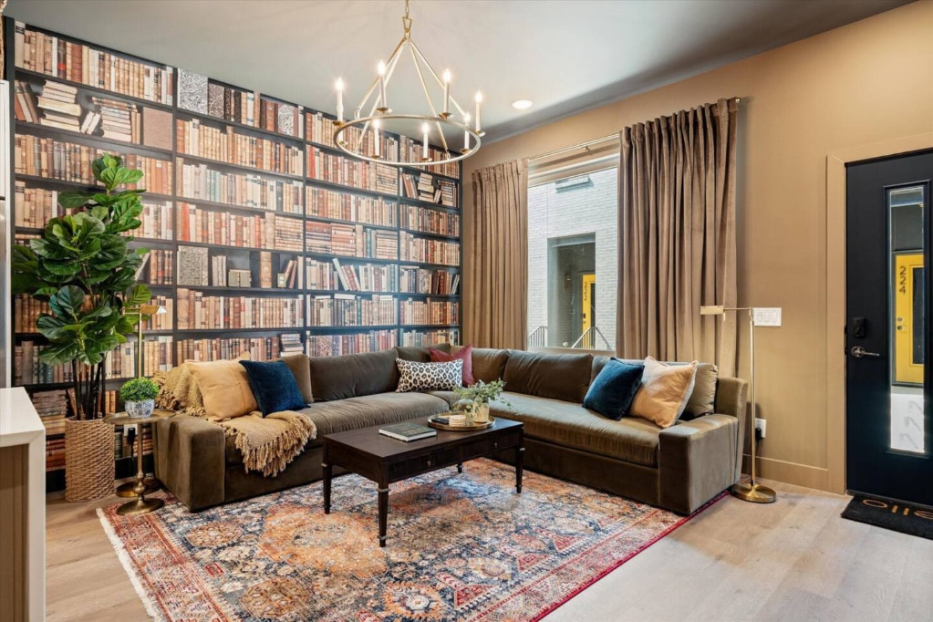 The Polo Mansion | Classic Americana + Amenities