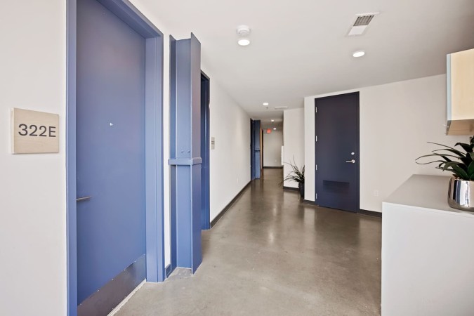 Entire Wing - 5 BDRM 5 BATH - Boutique Stay