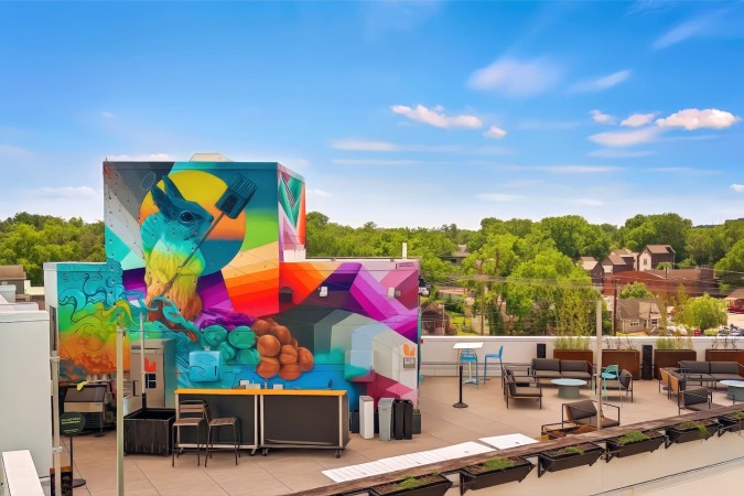 Private Wing | 5 BRs + Skyline Views & Gym