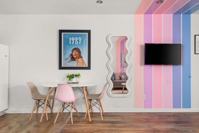 The Swiftie Suite - Vibrant Taylor Inspired Stay