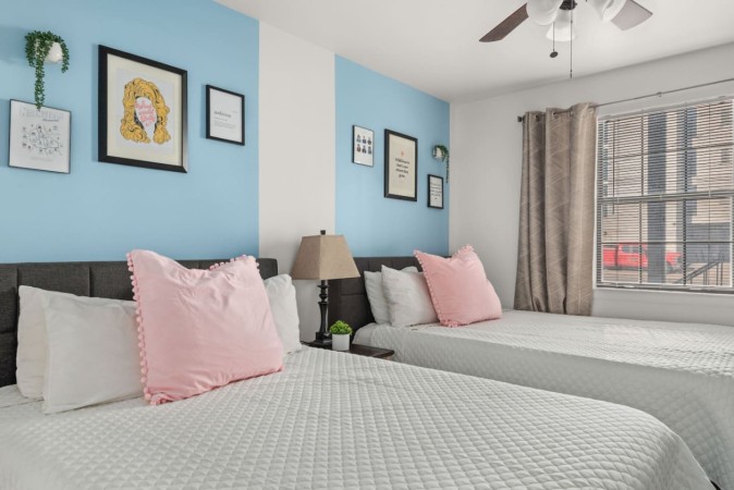 Dolly Getaway on Music Row - Relax and Unwind